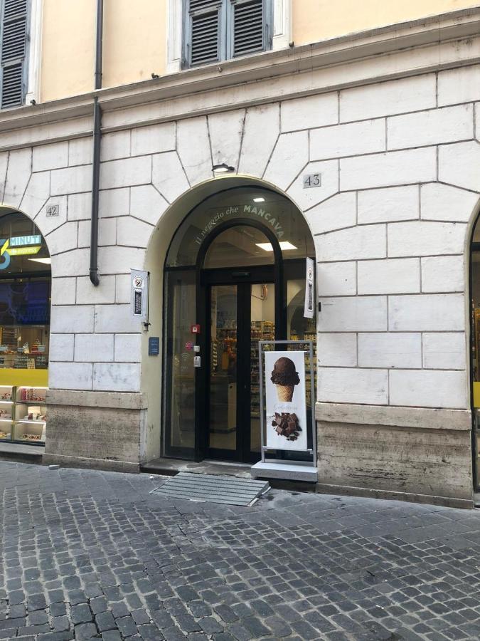 Luxury Piazza Di Spagna Escape With Terrace And Private Spa Rome Luaran gambar