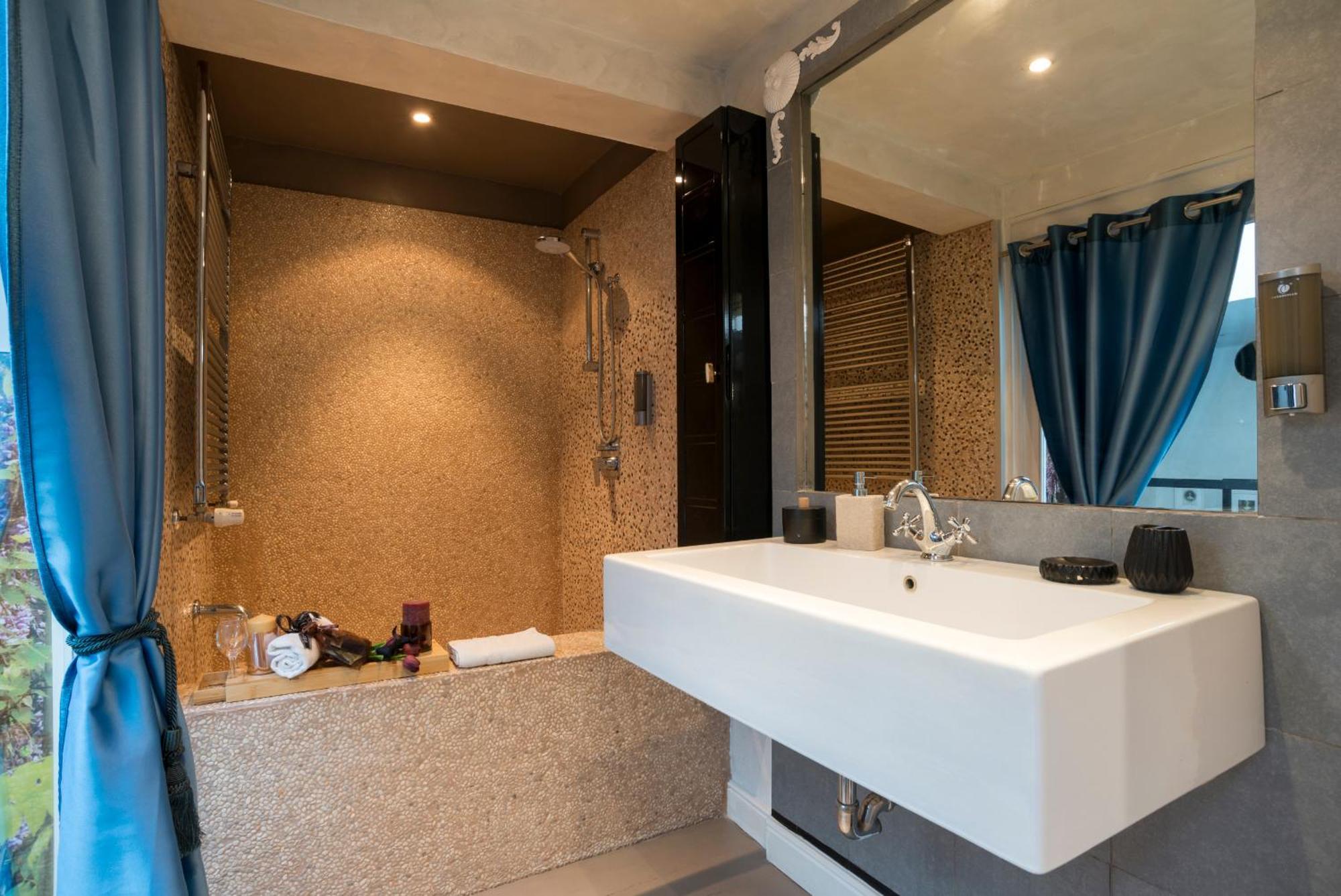 Luxury Piazza Di Spagna Escape With Terrace And Private Spa Rome Luaran gambar